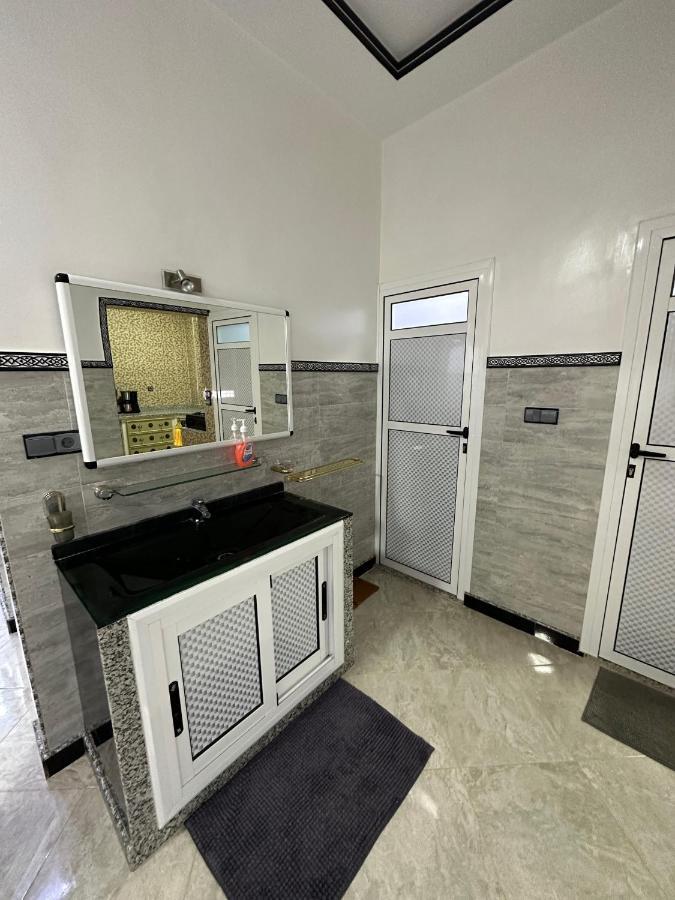 Bel Appartement 1Er Etage Confortable Pres De La Plage - Specialement Pour Familles Saïdia Eksteriør bilde
